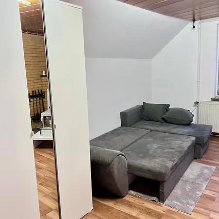 Messe In Laatzen Mit Kostenlosen Parkplaetz شقة